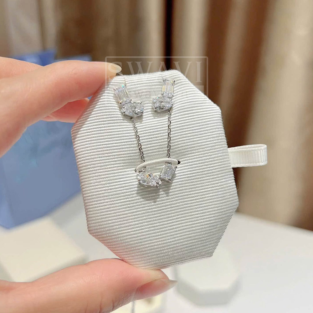 Bộ trang sức Swarovski 5665829 Mesmera hình chụp thật