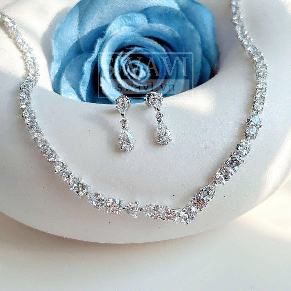 Chi tiết Mixed cuts Swarovski 5674306 Mesmera set