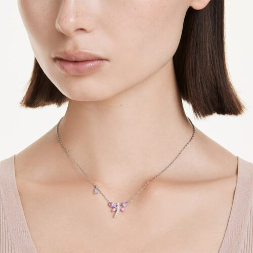 Dây chuyền Swarovski 5737383 Ariana Grande khi đeo