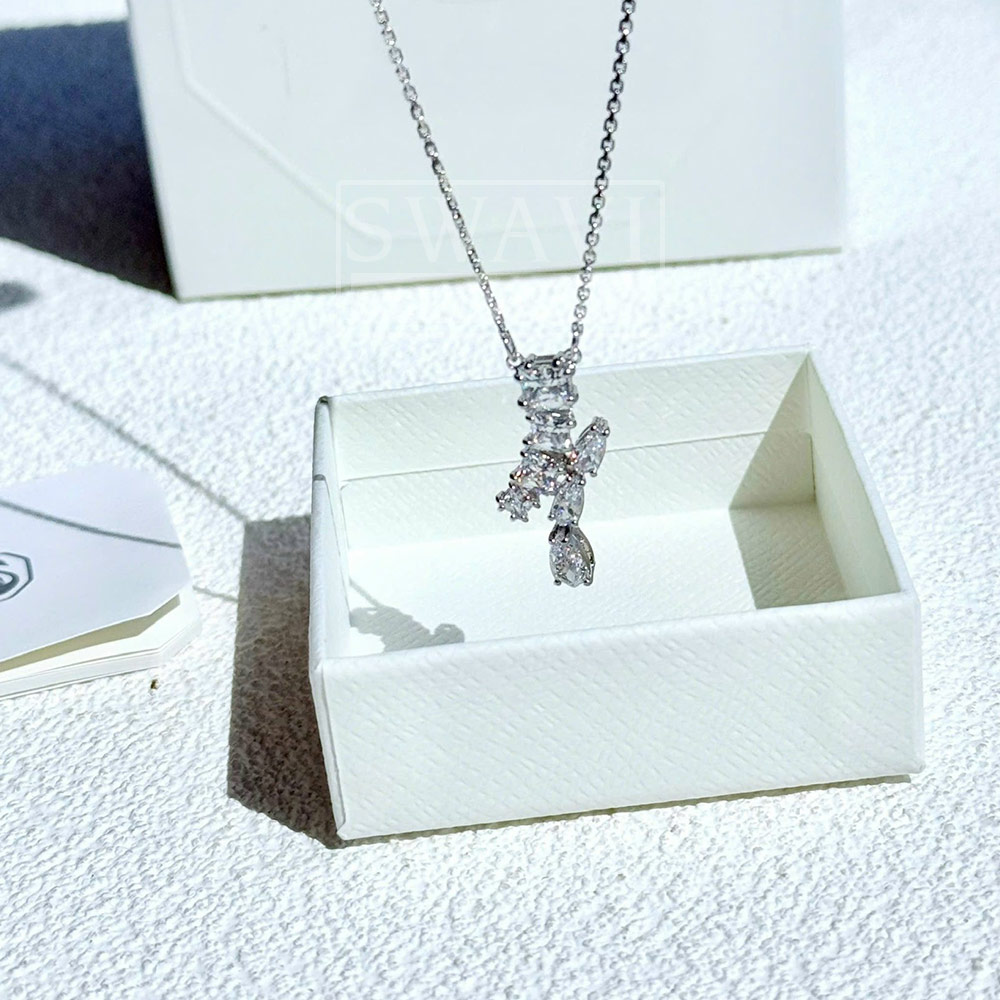 Dây chuyền Swarovski 5700420 Matrix pendant hình chụp thật