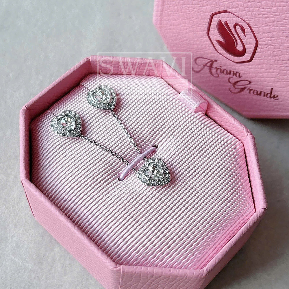 Bộ trang sức Swarovski 5720849 Ariana Grande x Swarovski hình chụp thật