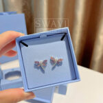 Chi tiết Crystal Pearl Swarovski 5737371 stud earrings
