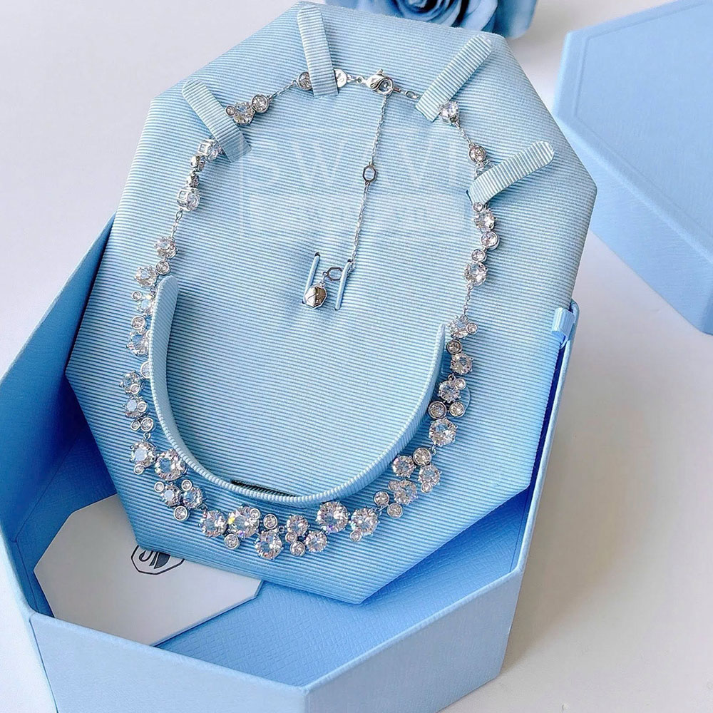 Dây chuyền Swarovski 5722472 Constella necklace góc nghiêng