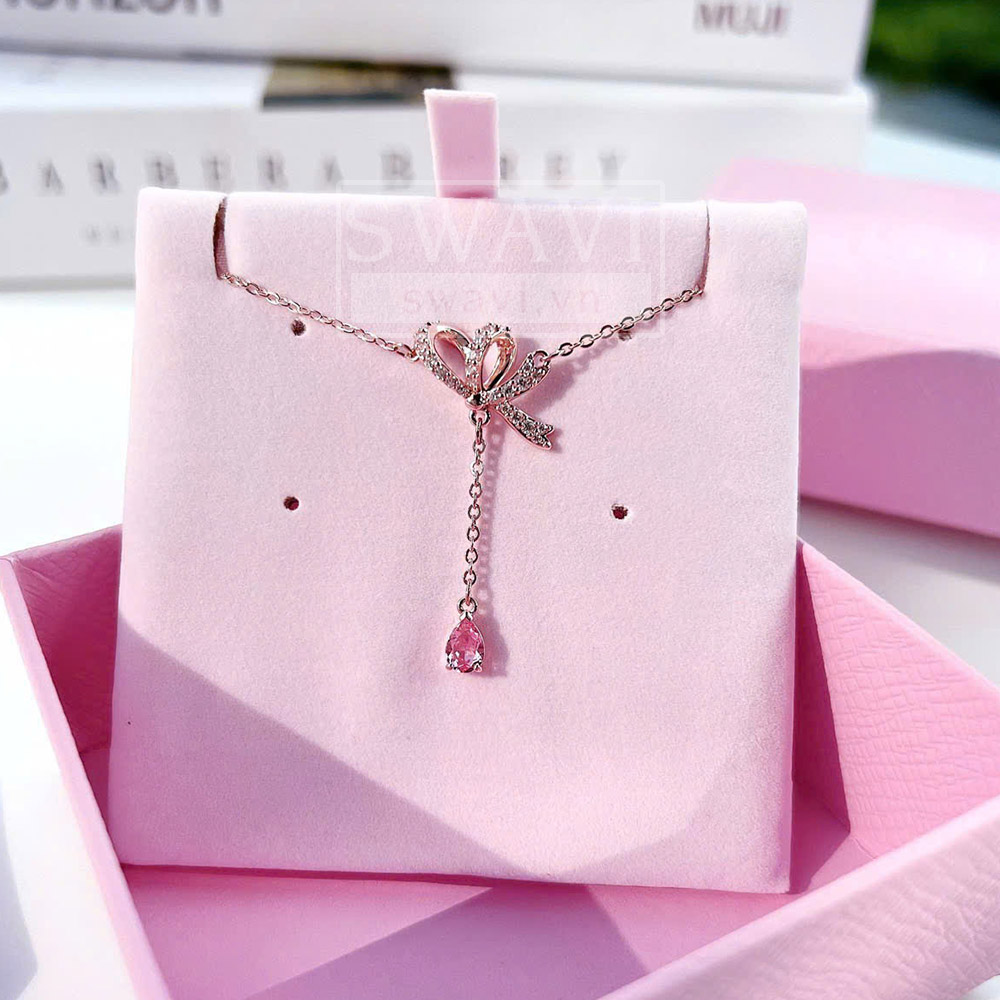 Dây chuyền Swarovski 5647569 Hyperbola Y pendant hình chụp thật