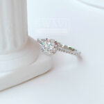 Nhẫn Swarovski 5717936 Stilla cocktail ring hình chụp thật