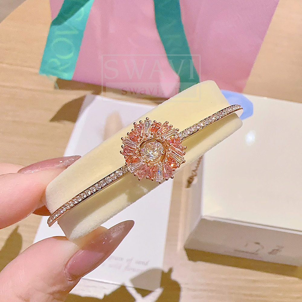 Chi tiết motif hoa Swarovski 5699082 Idyllia