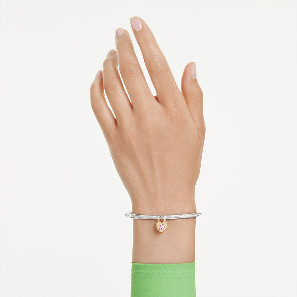 Vòng tay Swarovski 5737267 Idyllia bangle khi đeo